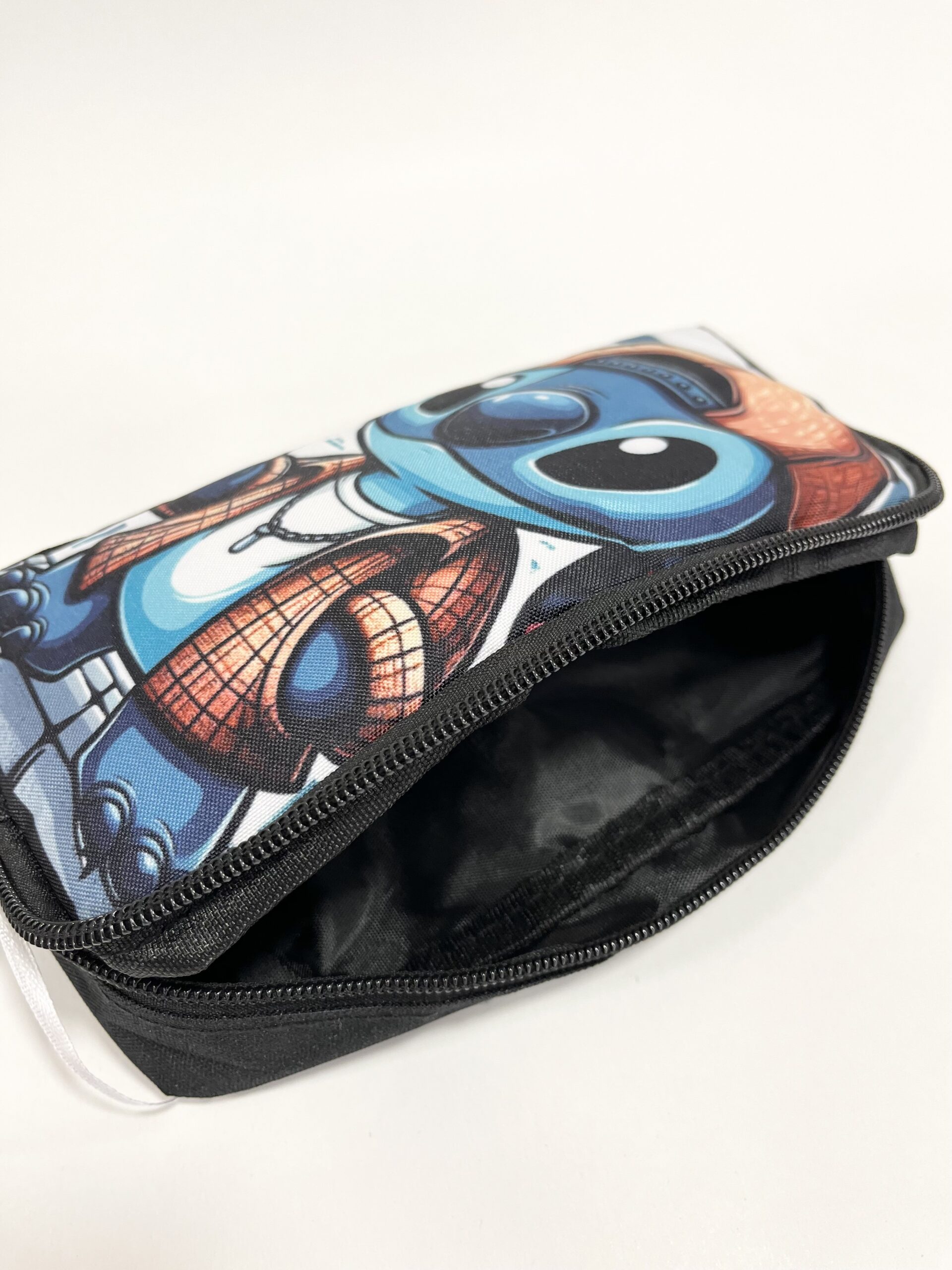 Σχολικό Σετ Stitch Street Style – Σακίδιο, Κασετίνα & Τσαντάκι Ώμου - Image 7